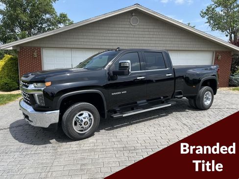Used 2022 Chevrolet Silverado 3500 LTZ image 1