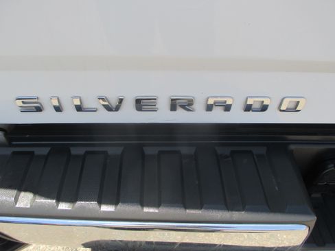 Used 2014 Chevrolet Silverado 1500 Crew Cab LT RWD image 11
