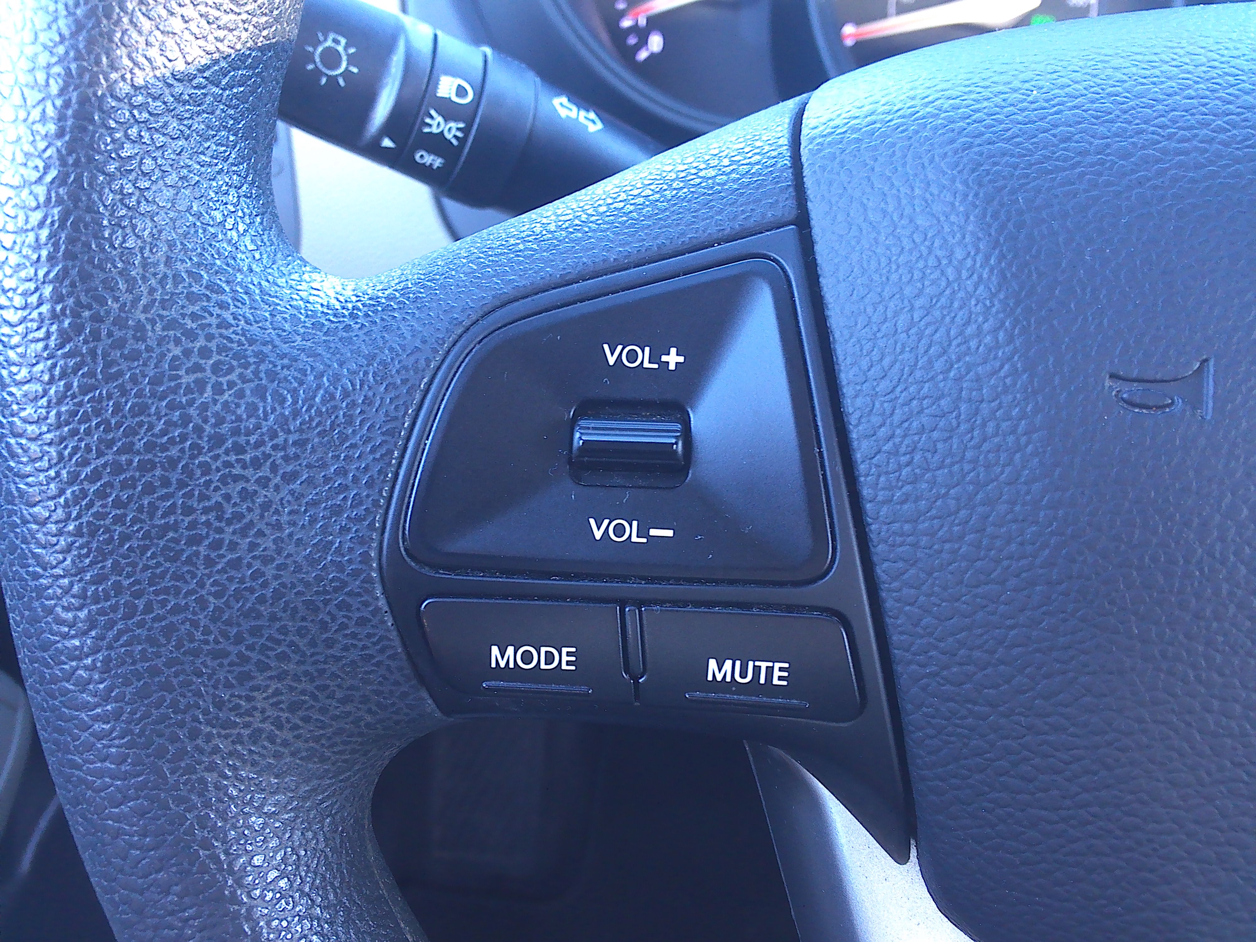 Used 2015 Kia Rio LX Hatchback FWD image 24