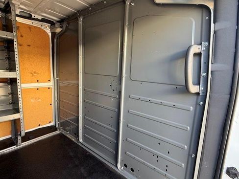 Used 2020 Nissan NV 2500 S image 13