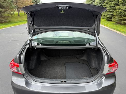 Used 2012 Toyota Corolla LE FWD image 8