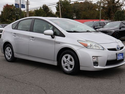 Used 2011 Toyota Prius Three image 10