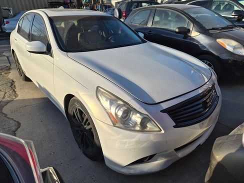 Used 2011 INFINITI G37 Journey image 1