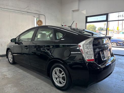 Used 2010 Toyota Prius Two image 3