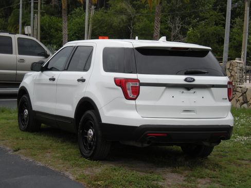 Used 2016 Ford Explorer 4WD Police Interceptor image 3