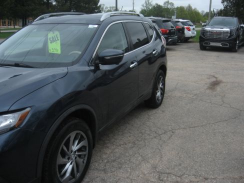 Used 2015 Nissan Rogue AWD image 1