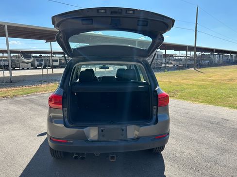 Used 2016 Volkswagen Tiguan FWD image 13