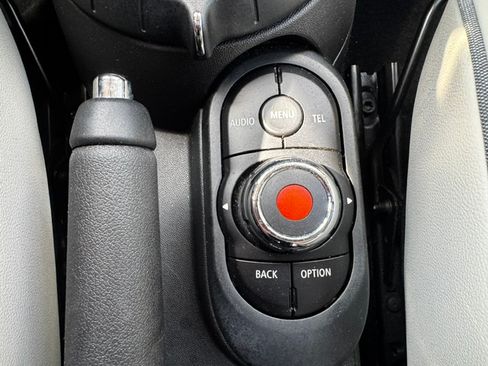 Used 2017 MINI Cooper S 4-Door Hardtop FWD image 26
