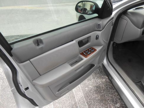 Used 2004 Mercury Sable LS Premium Sedan FWD image 10