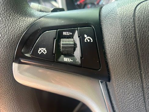 Used 2015 Chevrolet Camaro LS Coupe RWD image 9