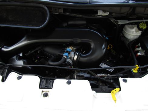 Used 2017 Ford Transit 250 image 17
