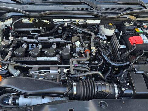 Used 2017 Honda Civic Sport image 29