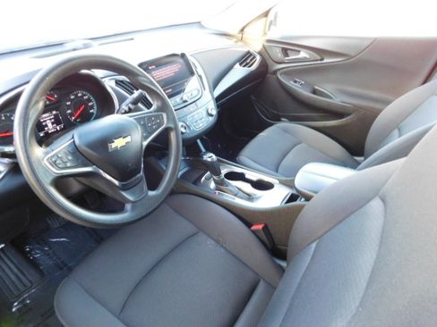 Used 2019 Chevrolet Malibu LT image 12