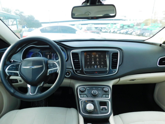 Used 2016 Chrysler 200 Limited FWD image 11