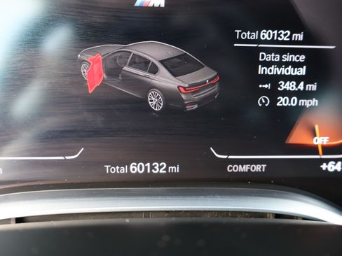 Used 2021 BMW 750i xDrive image 24