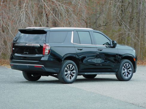 Used 2023 Chevrolet Tahoe LS image 7