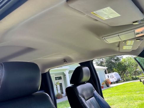 Used 2010 Ford F150 Lariat image 14