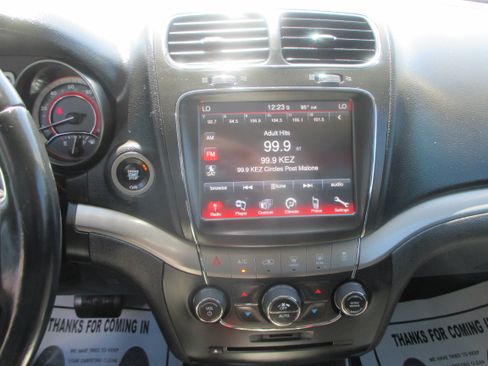 Used 2019 Dodge Journey Crossroad image 5