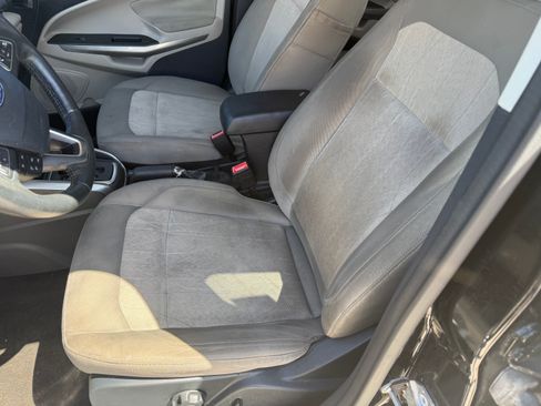 Used 2018 Ford EcoSport SE image 5