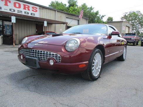 Used 2004 Ford Thunderbird Deluxe RWD image 10