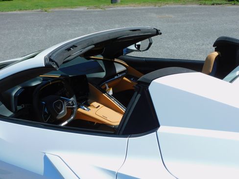 Used 2025 Chevrolet Corvette E-Ray Convertible w/ 3LZ AWD/4WD image 10