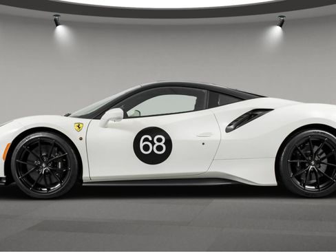 Used 2020 Ferrari 488 Pista image 3