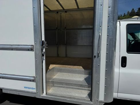 Used 2022 GMC Savana 3500 Extended RWD image 6