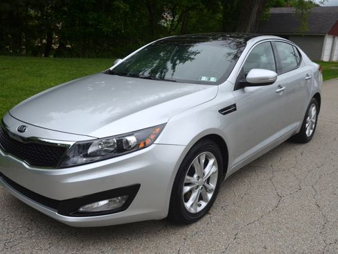 Used 2013 Kia Optima EX FWD image 2