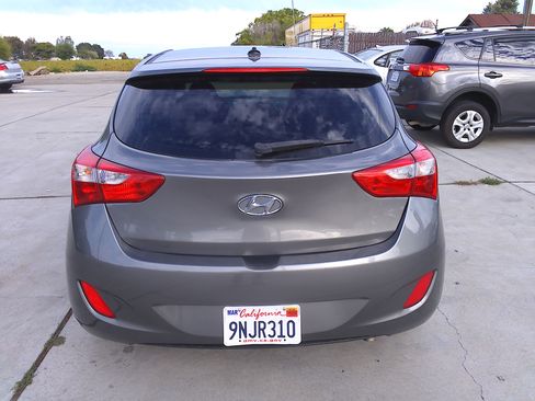 Used 2017 Hyundai Elantra GT image 6