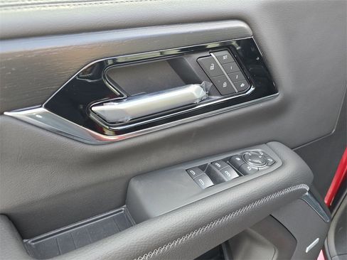 New 2026 GMC Yukon XL Denali image 12