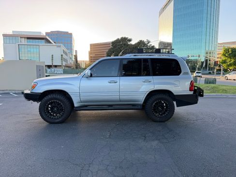 Used 2007 Lexus LX 470 4WD image 2
