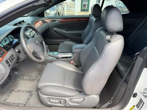 Used 2006 Toyota Solara SLE image 4