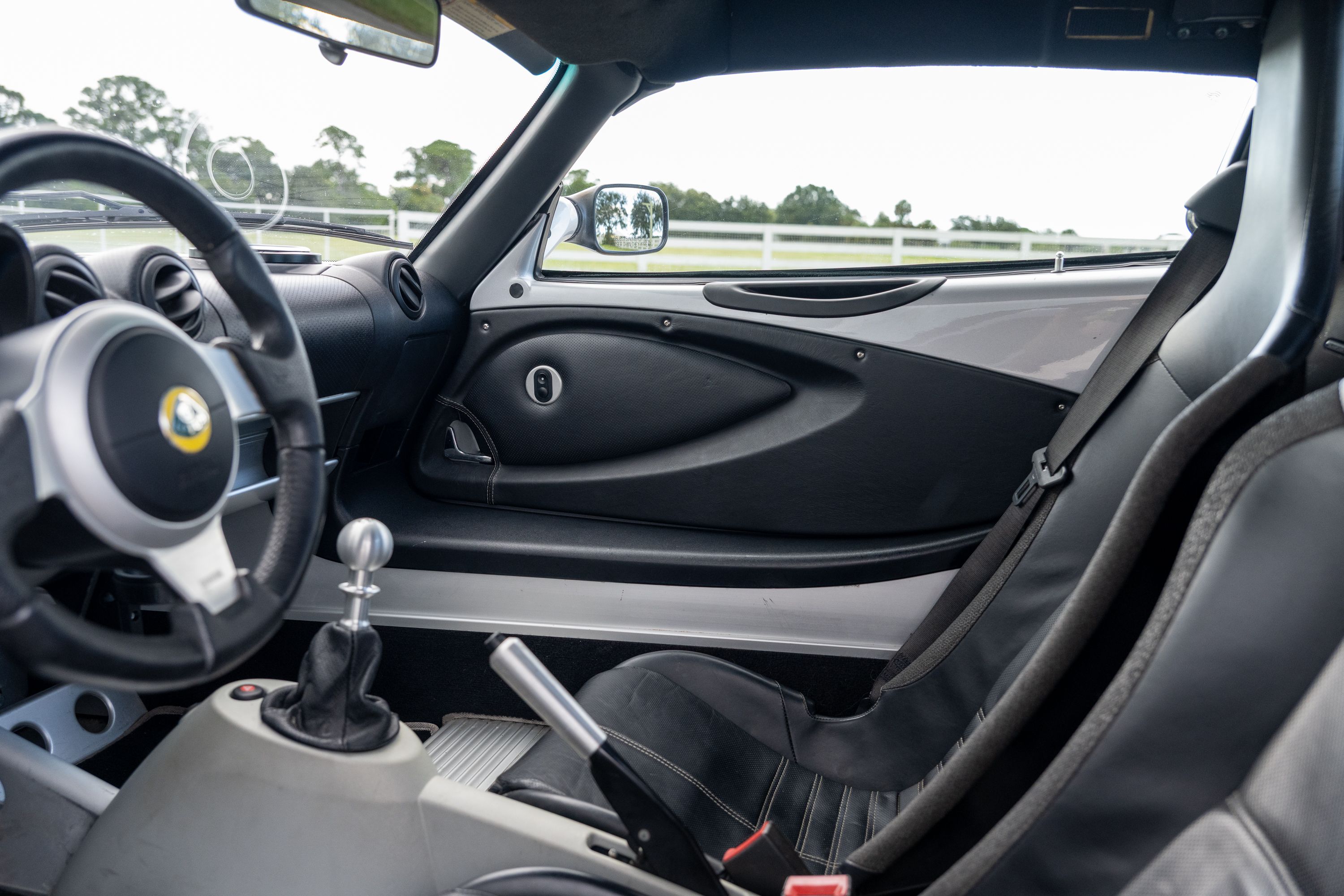 Used 2005 Lotus Elise w/ Touring Package RWD image 19