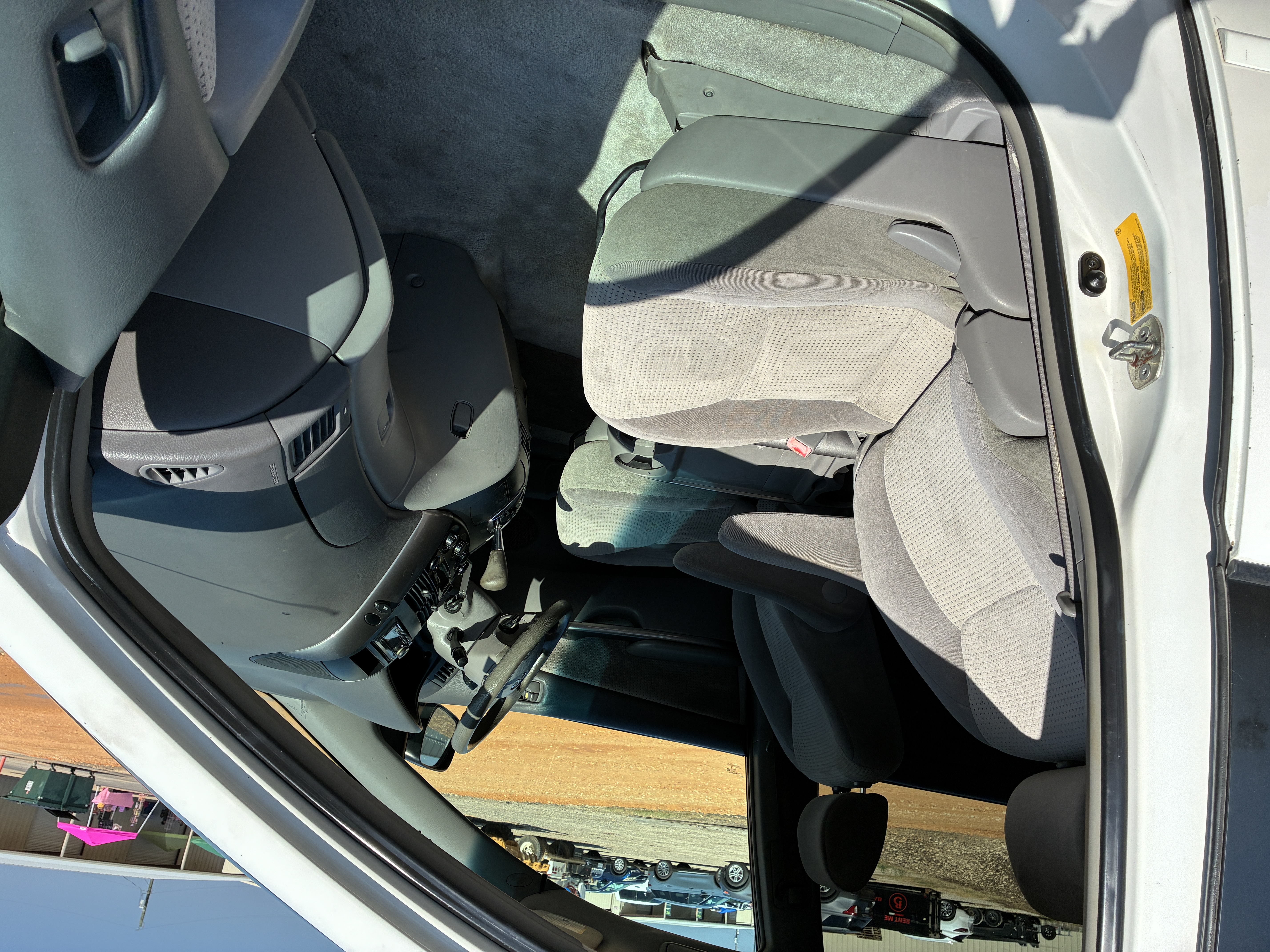 Used 2007 Toyota Sienna LE Minivan 4D FWD image 15
