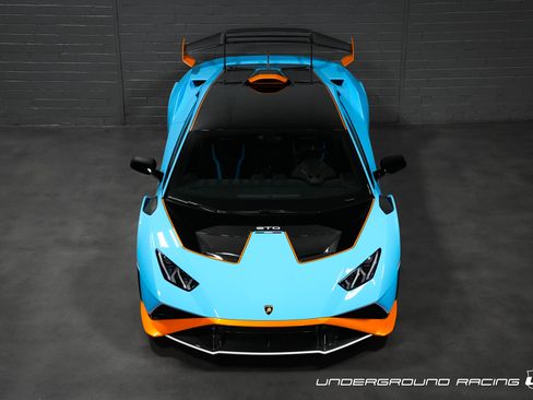Used 2022 Lamborghini Huracan STO Coupe RWD image 1