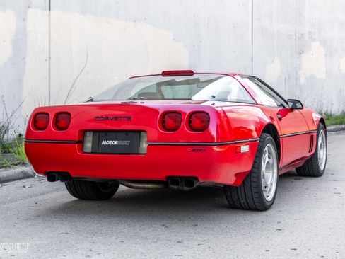 Used 1990 Chevrolet Corvette ZR-1 Coupe RWD image 6