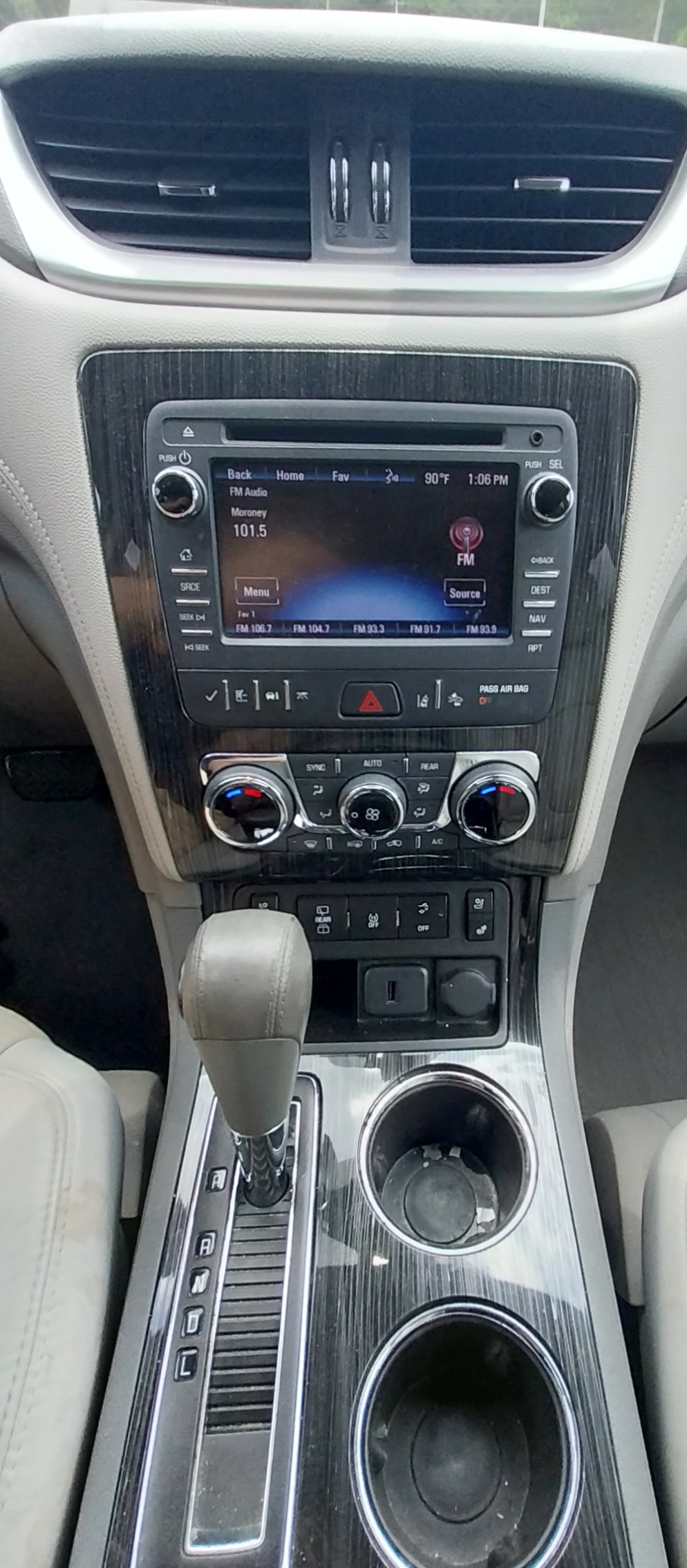 Used 2015 Chevrolet Traverse AWD LTZ image 19