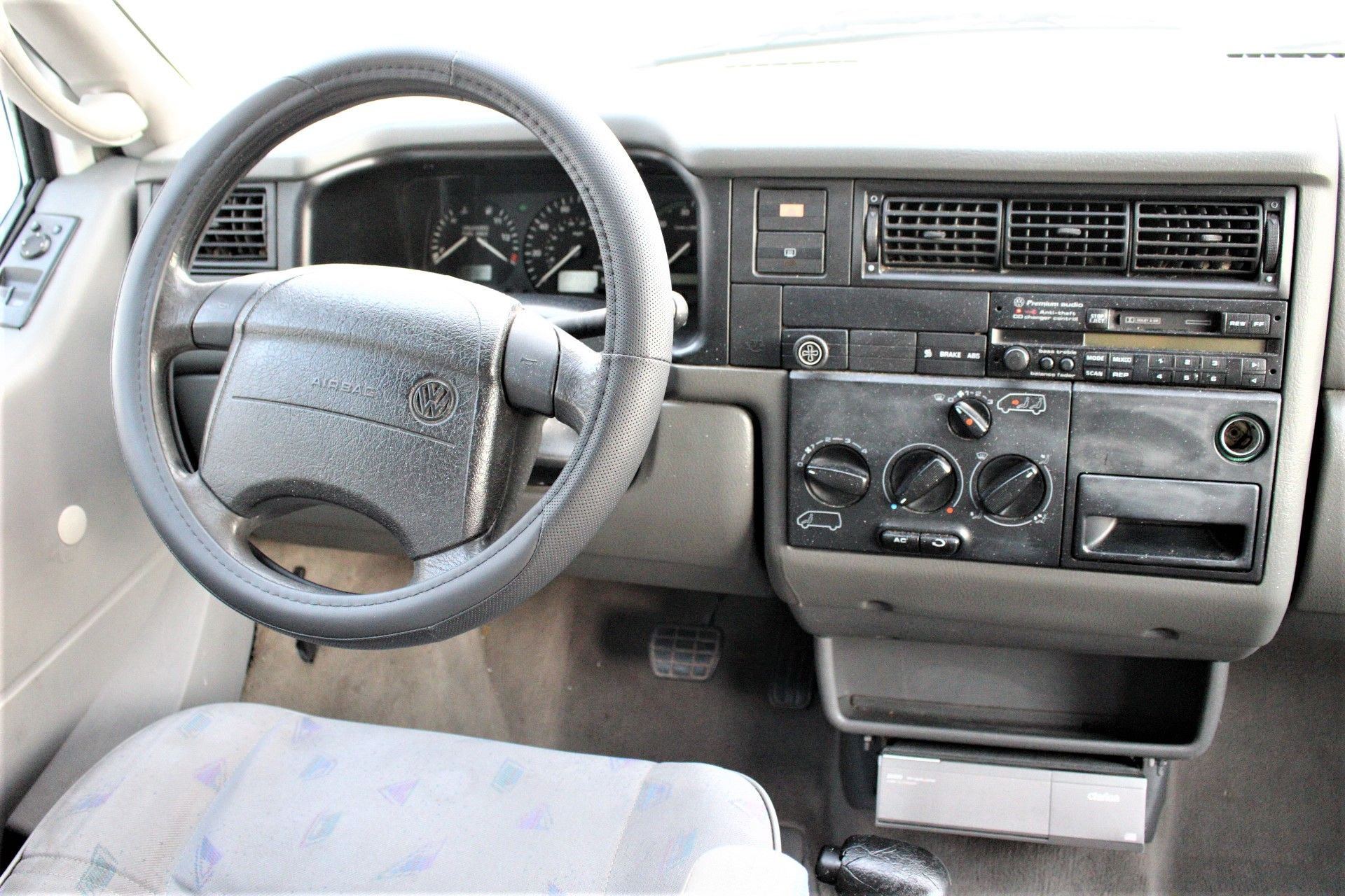 Used 1997 Volkswagen Eurovan Camper FWD image 18