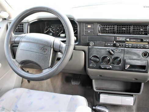 Used 1997 Volkswagen Eurovan Camper FWD image 18