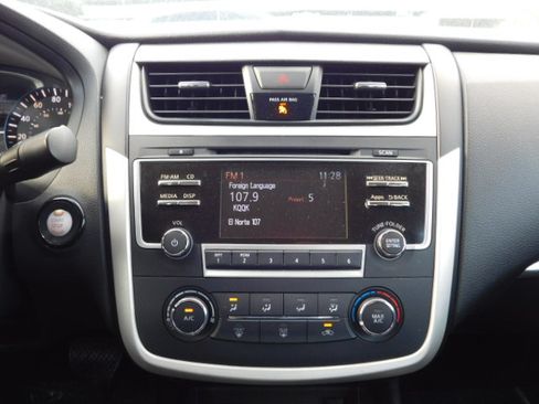 Used 2016 Nissan Altima 2.5 SR image 14