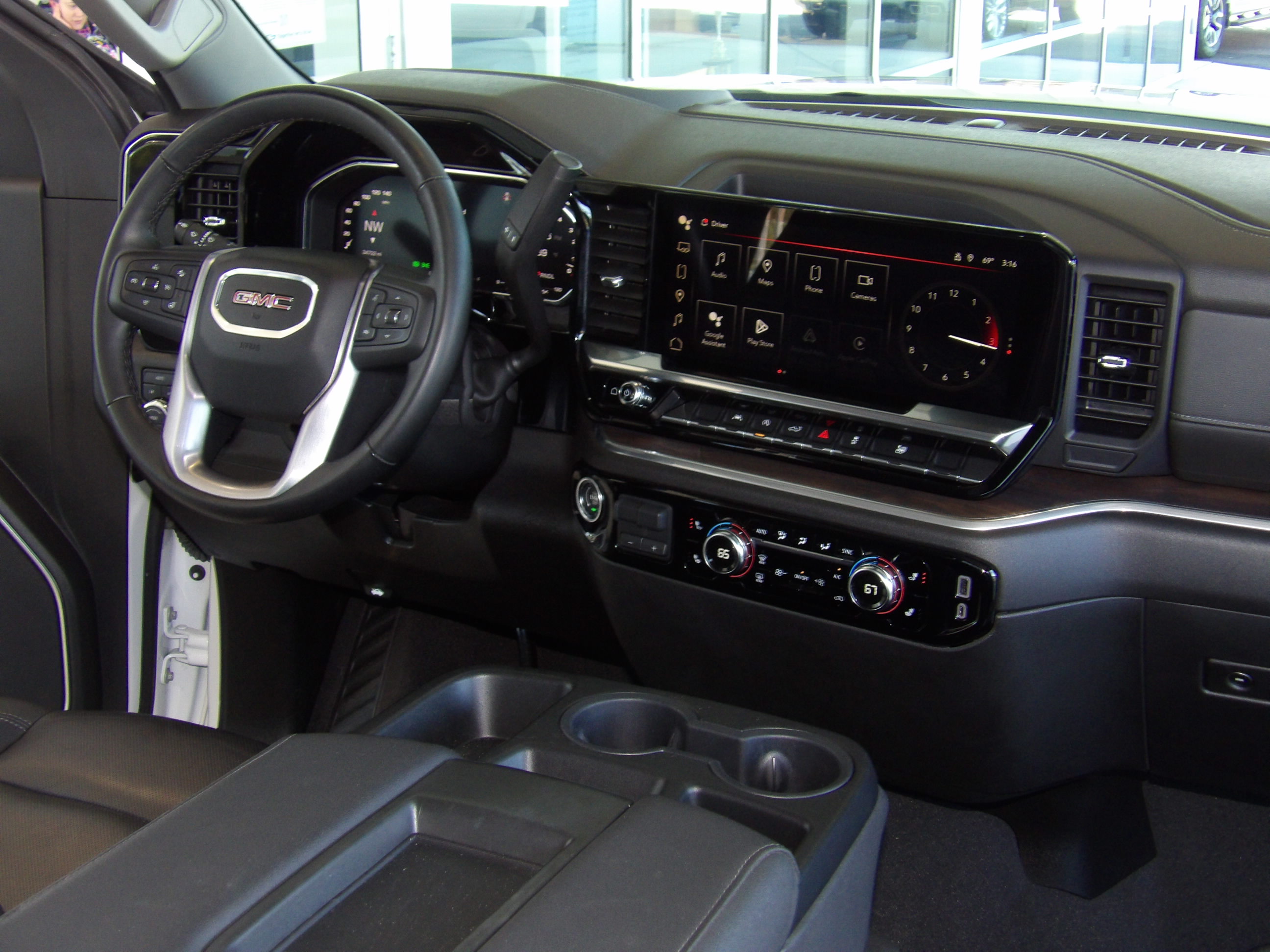 Used 2026 GMC Sierra 1500 4x4 Crew Cab SLT image 26