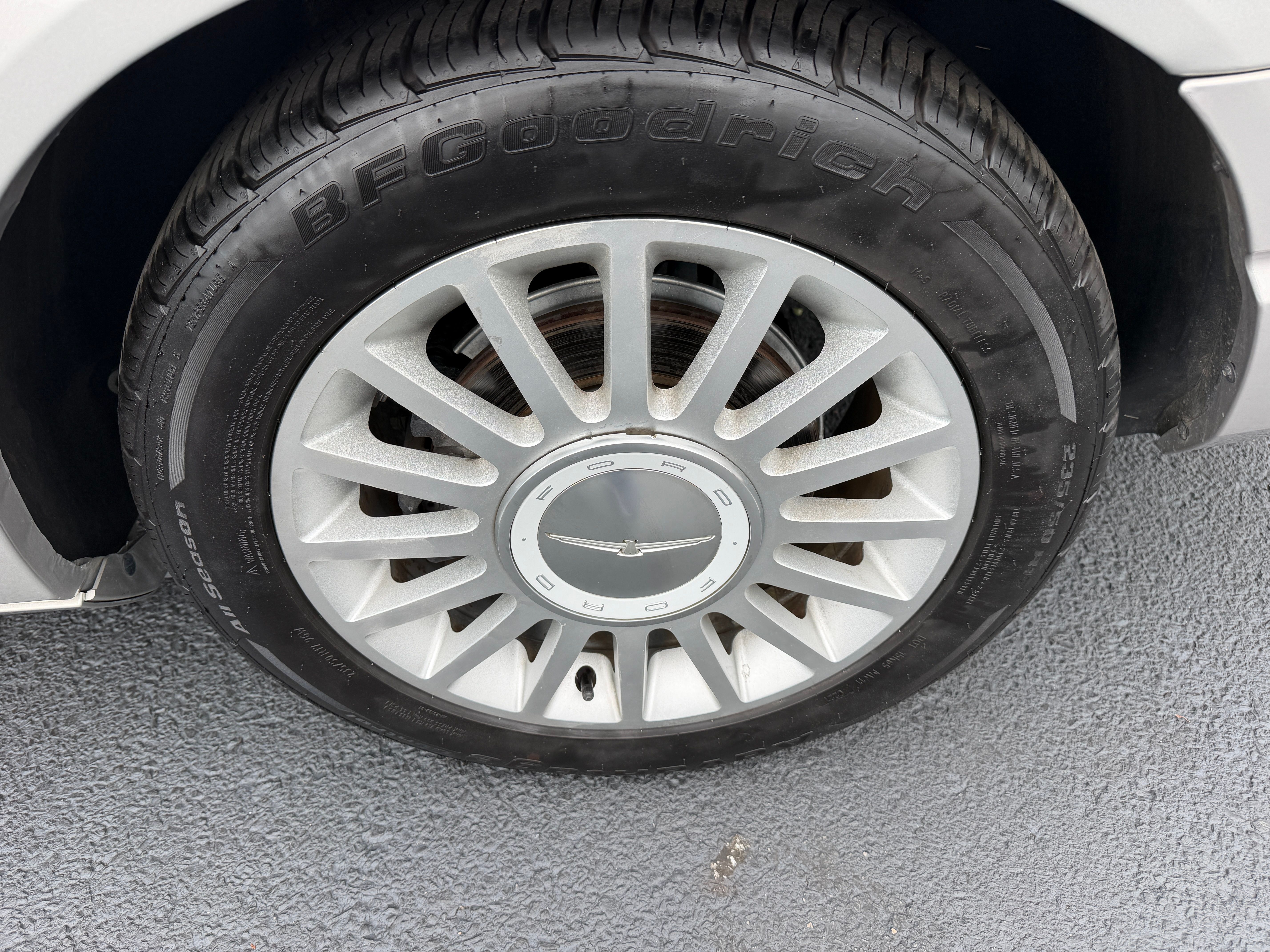 Used 2004 Ford Thunderbird UNAVAIL RWD image 36