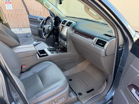 Used 2015 Lexus GX 460 Luxury image 24