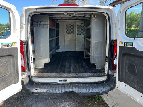Used 2015 Ford Transit 250 image 7