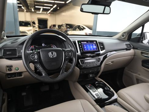 Used 2016 Honda Pilot Touring image 29