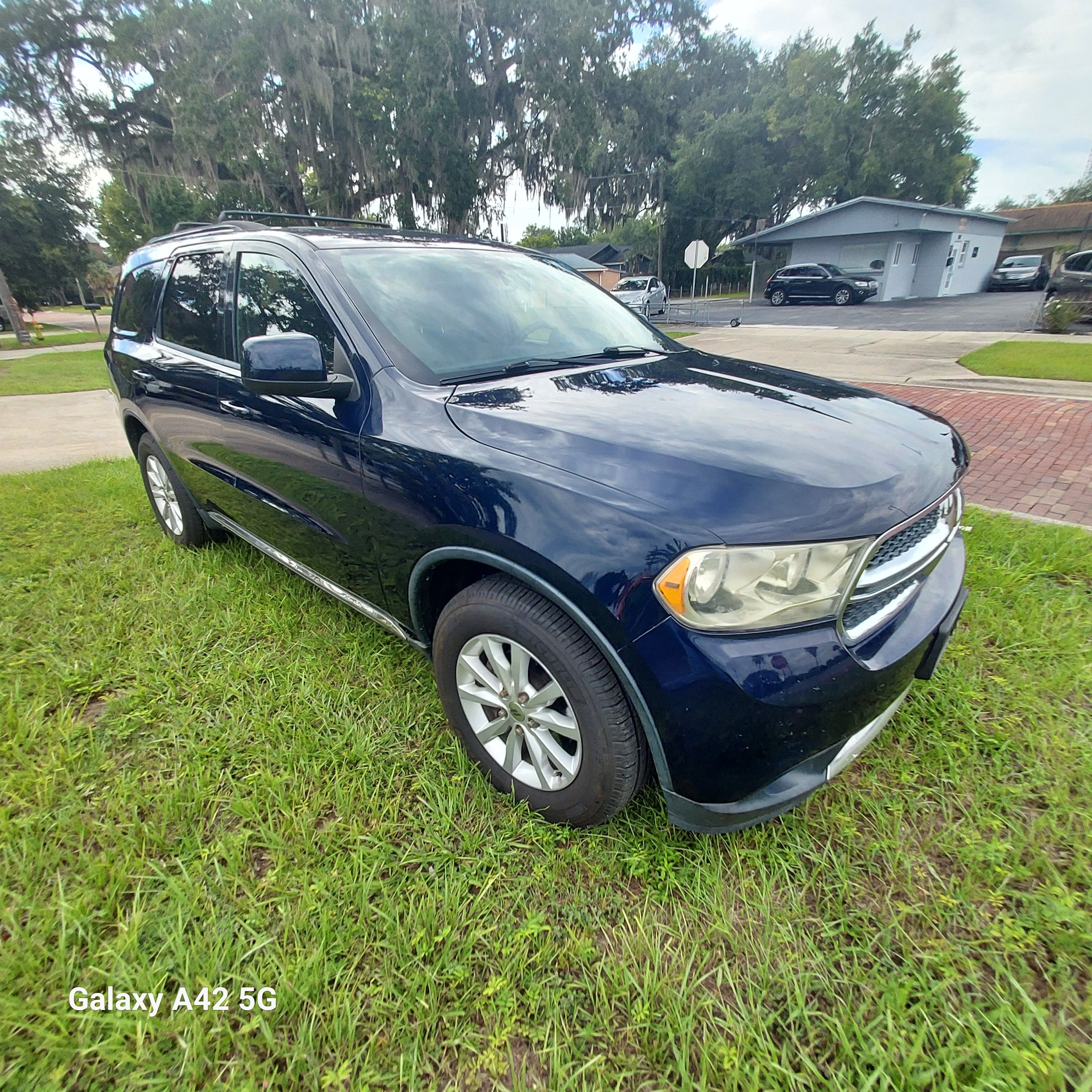 Used 2012 Dodge Durango AWD SXT image 3