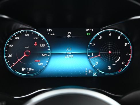 Used 2020 Mercedes-Benz GLC 300 image 27