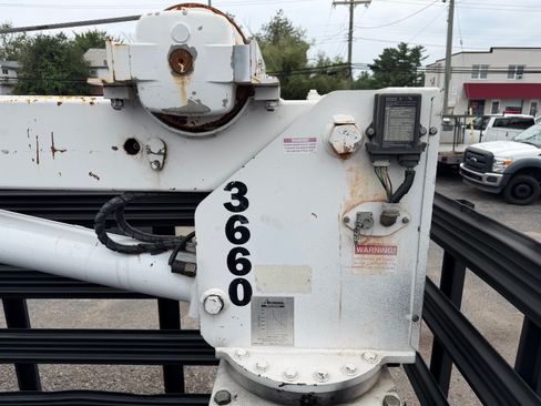 Used 2005 Ford F550 RWD image 9