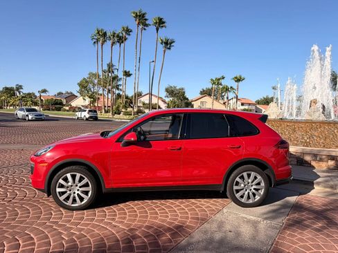 Used 2016 Porsche Cayenne AWD/4WD image 26
