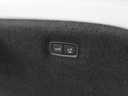 Used 2023 Audi e-tron GT Premium Plus image 41